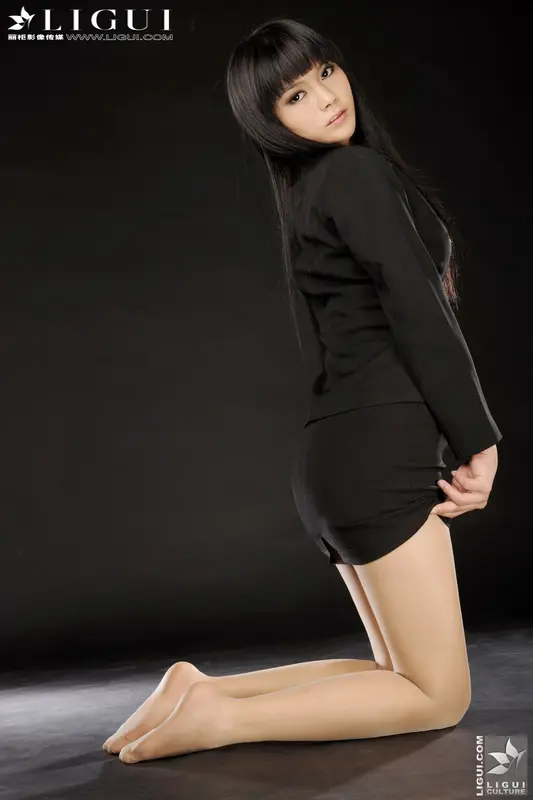 01.14 清馨靓丽的办公室俪人 model 晴晴 36pics - Ligui丽柜